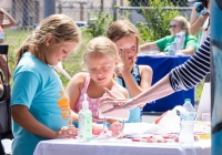 July 30, 2024: Sen. Tartaglione distributed hundreds of free bookbags, as well as hot dogs, cotton candy and drinks,  to young students in Bridesburg yesterday during the first in her series of Community Days across the 2nd District.