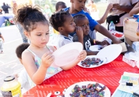 July 30, 2024: Sen. Tartaglione distributed hundreds of free bookbags, as well as hot dogs, cotton candy and drinks,  to young students in Bridesburg yesterday during the first in her series of Community Days across the 2nd District.